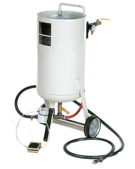 Direct Pressure Blast Pot Sandblaster - PT-100